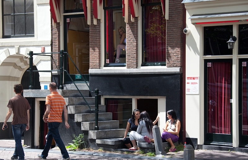 Ulica Czerwonych Latarni w Amsterdamie